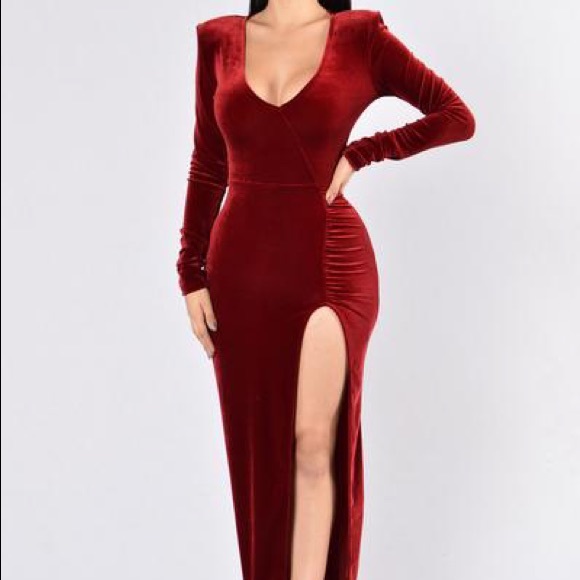 Wine coloured velvet dress with a thigh slit - Picture 1 of 1